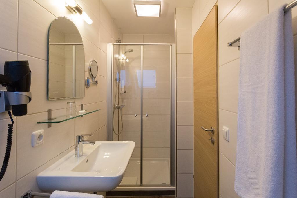Landhotel Graetz Emmering  Exterior foto